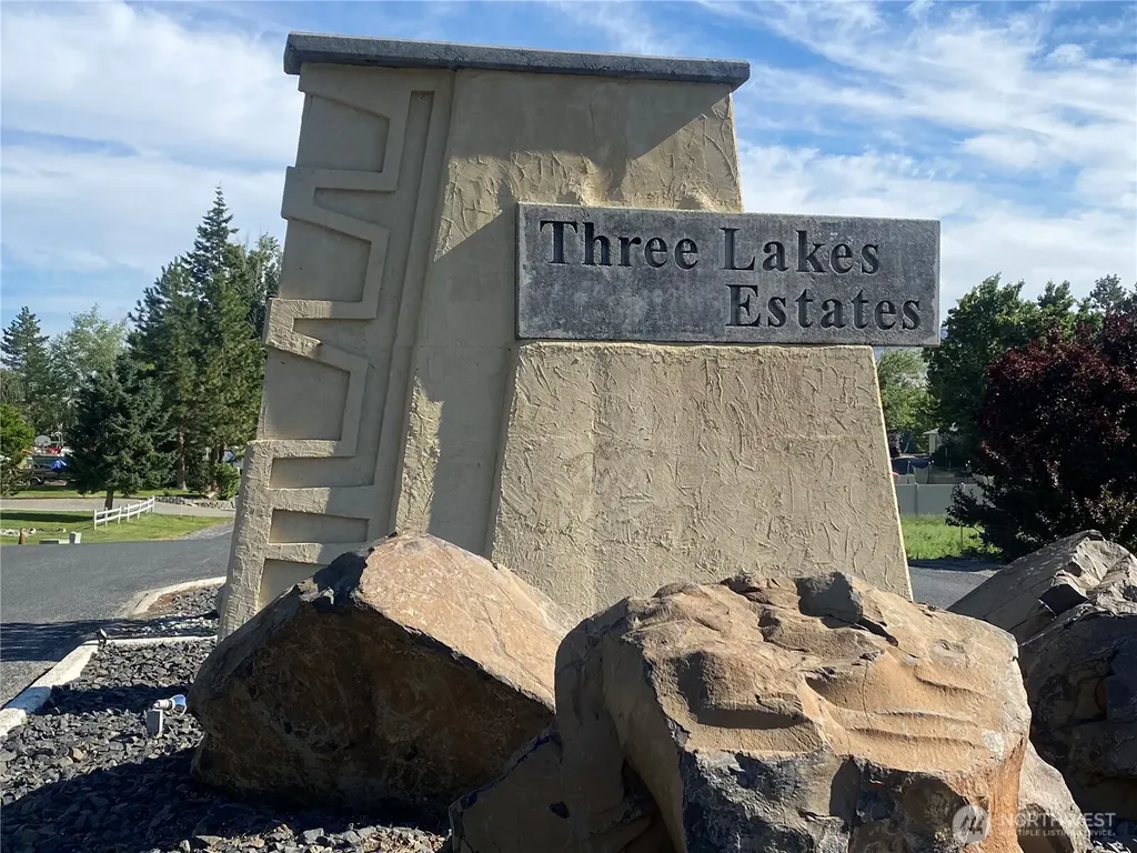 2961 Riviera Boulevard Malaga WA 98828