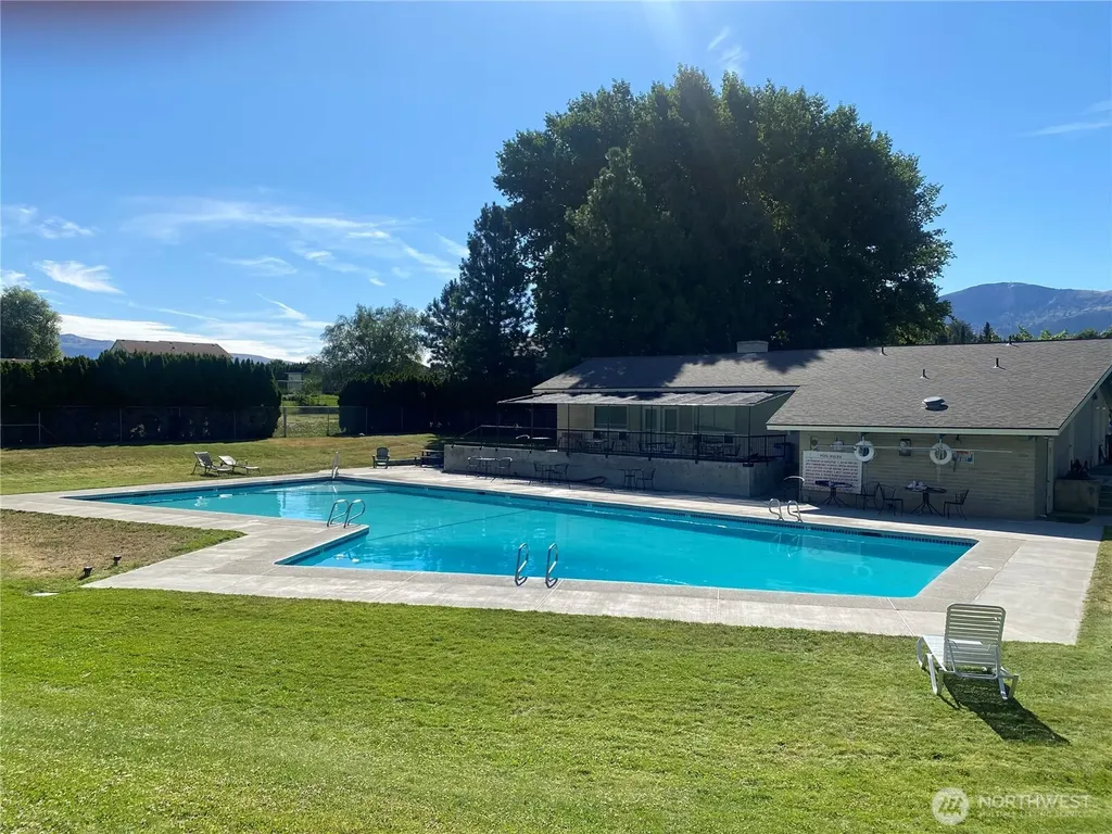 2961 Riviera Boulevard Malaga WA 98828