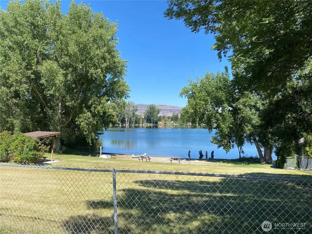 2961 Riviera Boulevard Malaga WA 98828
