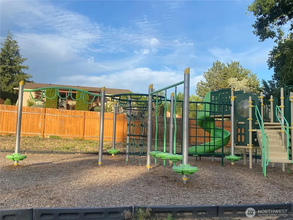 2961 Riviera Boulevard Malaga WA 98828