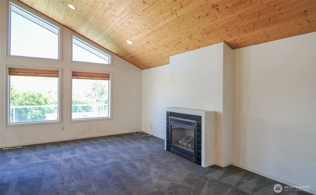 2961 Riviera Boulevard Malaga WA 98828