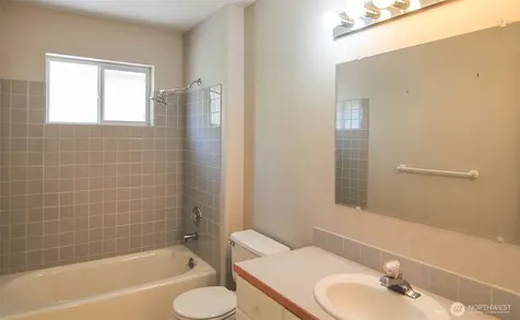 2961 Riviera Boulevard Malaga WA 98828