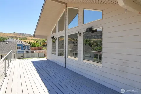 2961 Riviera Boulevard Malaga WA 98828