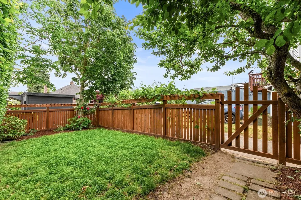 731 N 80th Street Seattle WA 98103