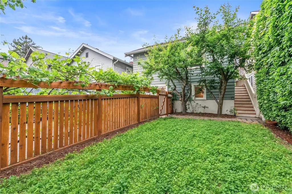 731 N 80th Street Seattle WA 98103
