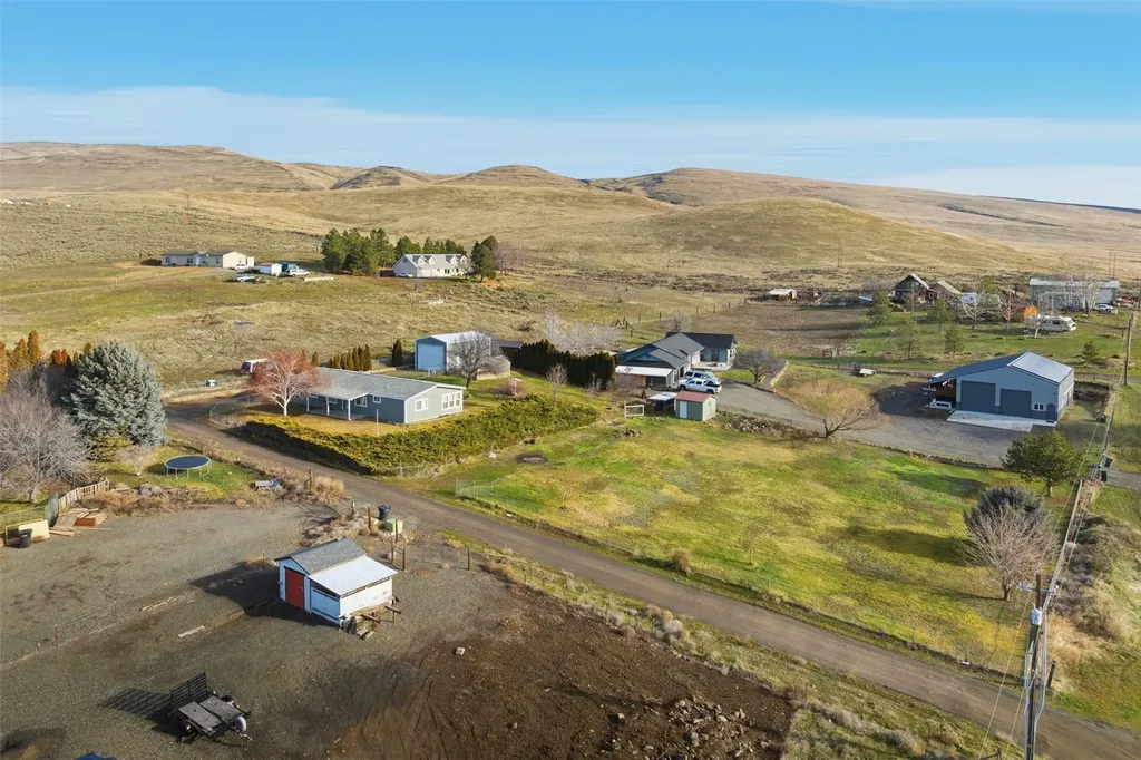 401 Clemans View Road Selah WA 98942