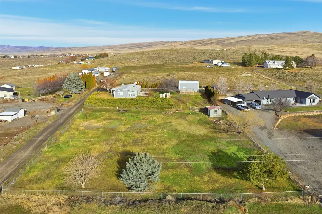 401 Clemans View Road Selah WA 98942