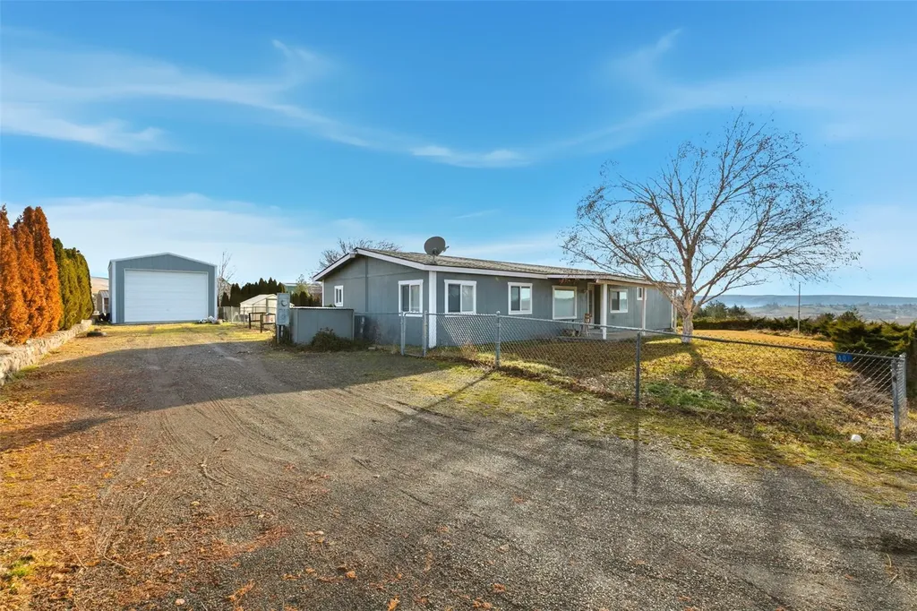 401 Clemans View Road Selah WA 98942