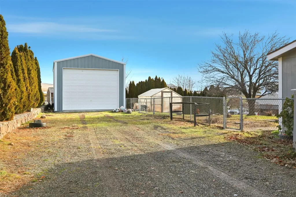 401 Clemans View Road Selah WA 98942