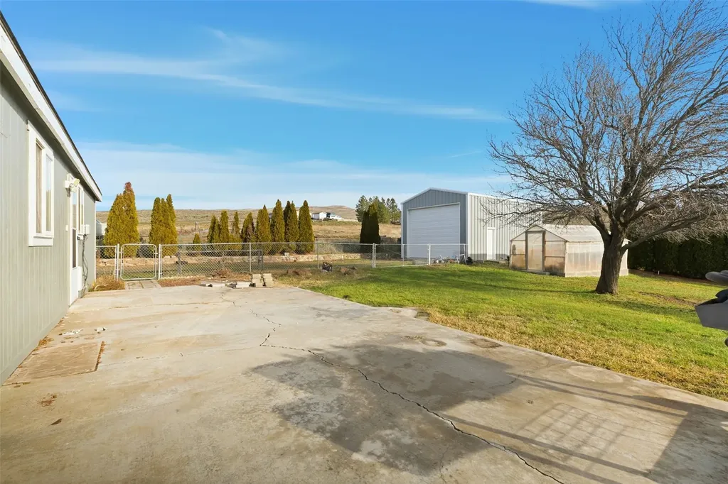 401 Clemans View Road Selah WA 98942