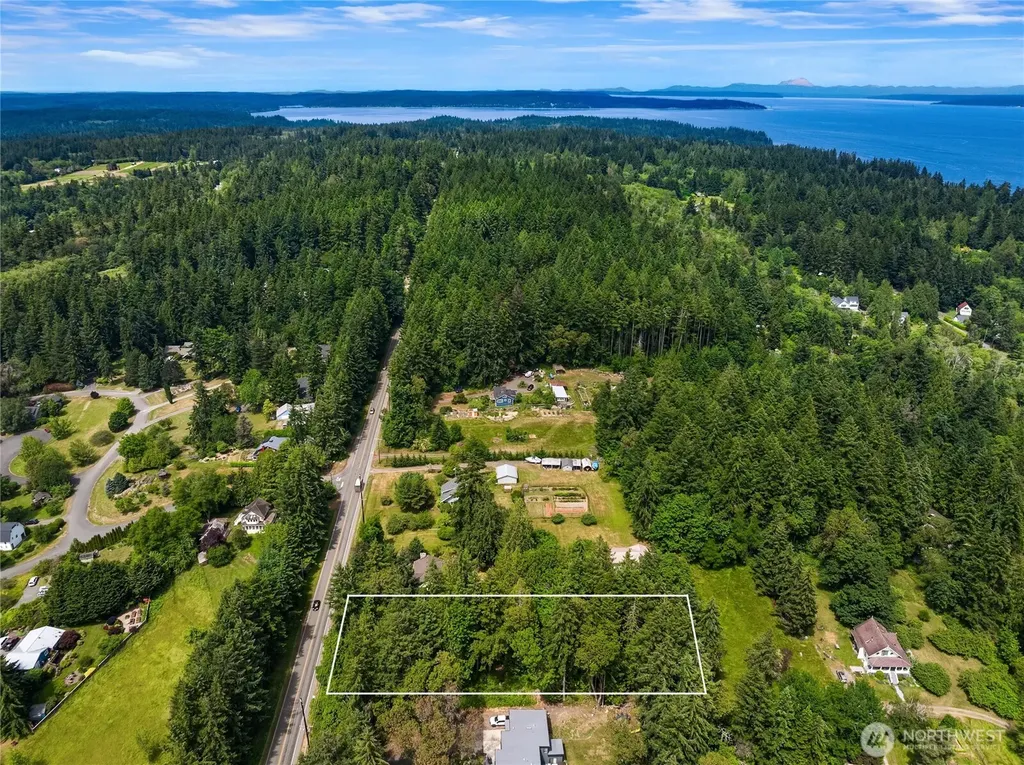 113 North Madison Avenue NE Bainbridge Island WA 98110