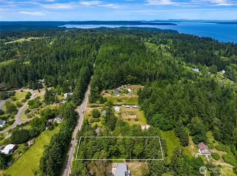 113 North Madison Avenue NE Bainbridge Island WA 98110