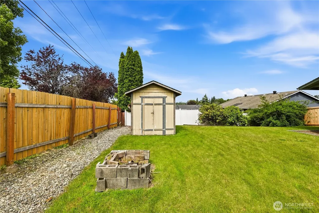 6524 64th Place NE Marysville WA 98270