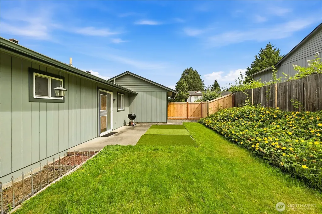 6524 64th Place NE Marysville WA 98270