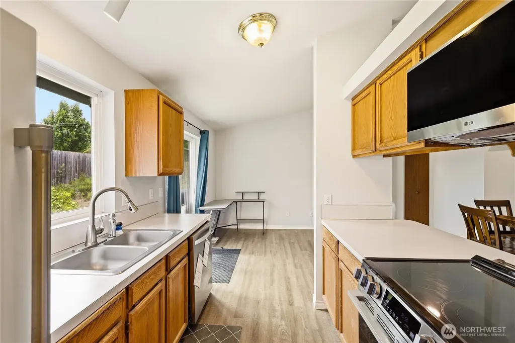 6524 64th Place NE Marysville WA 98270