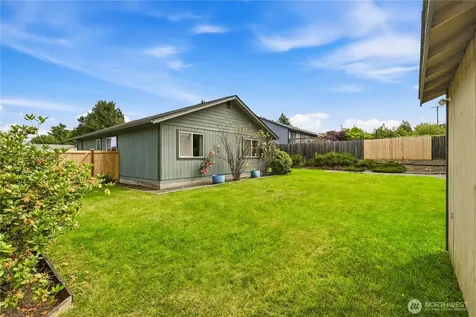 6524 64th Place NE Marysville WA 98270