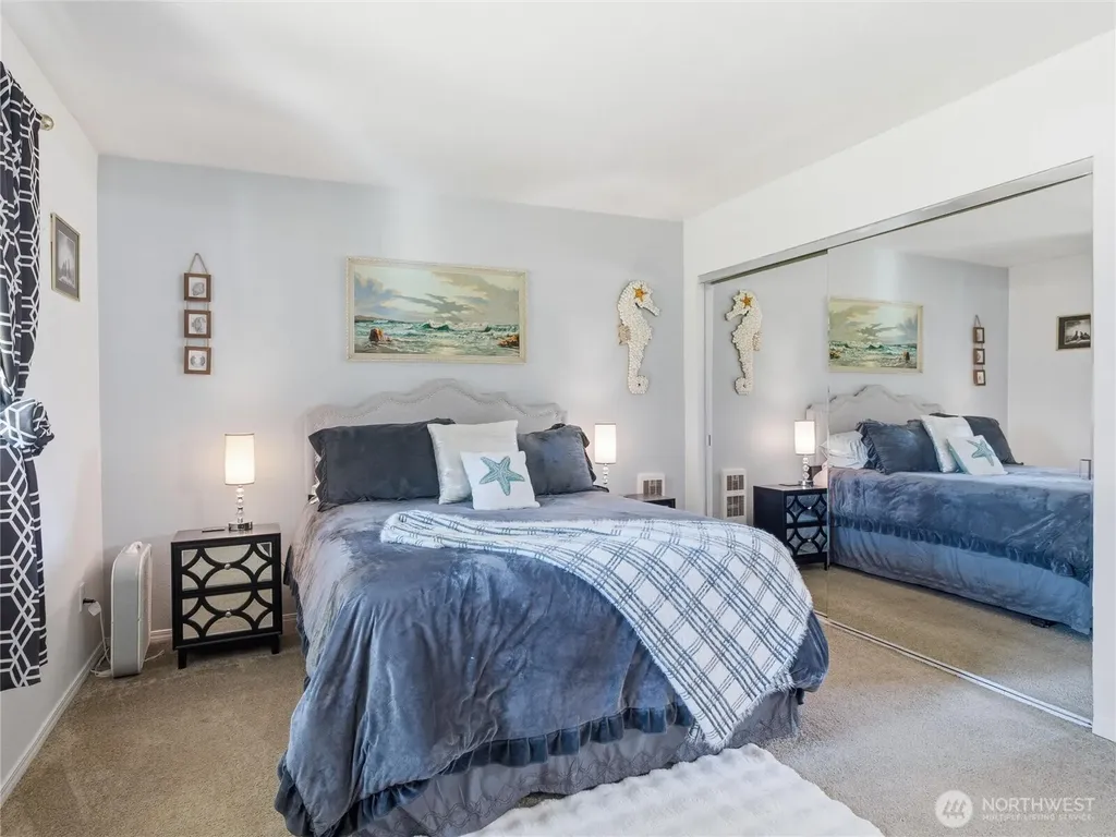 654 Woodland Loop NE Ocean Shores WA 98569