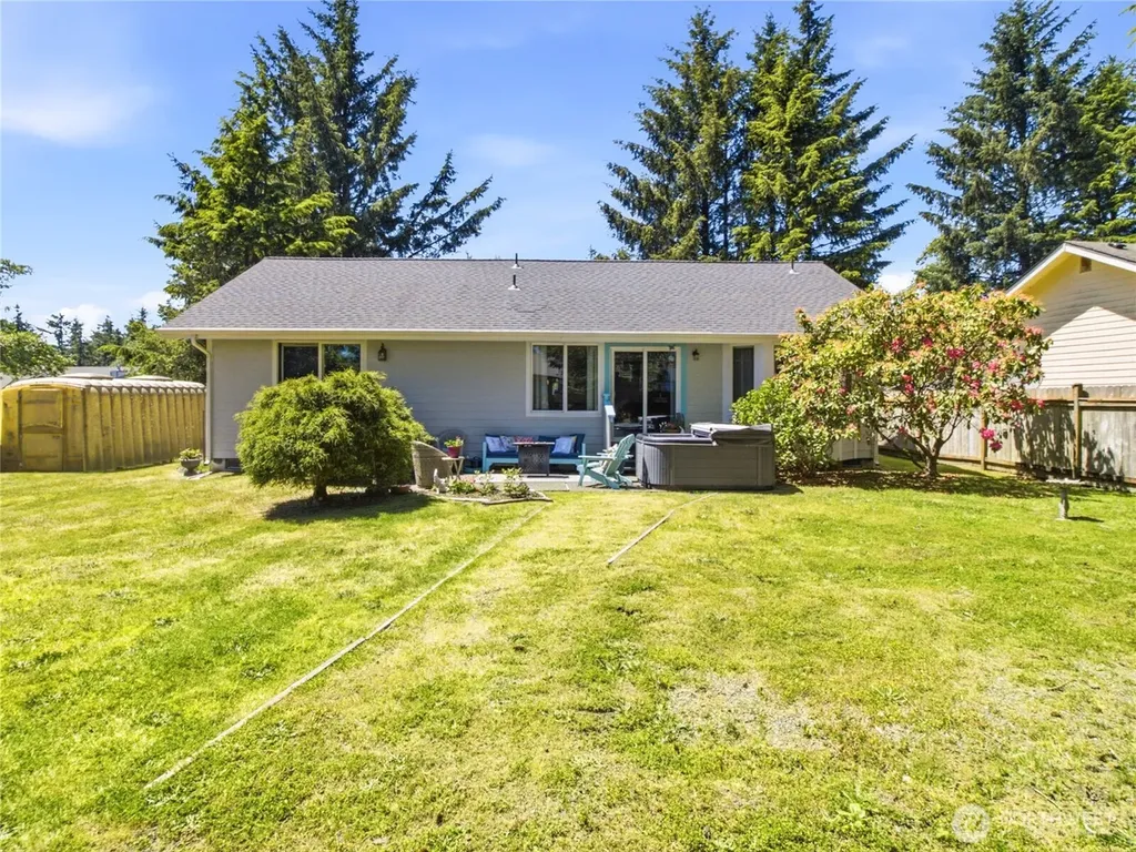 654 Woodland Loop NE Ocean Shores WA 98569