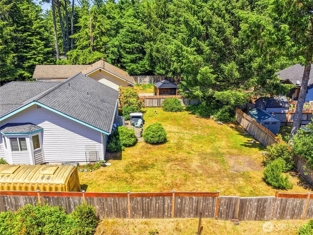 654 Woodland Loop NE Ocean Shores WA 98569