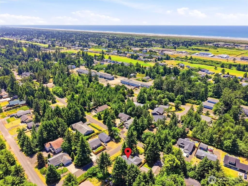 654 Woodland Loop NE Ocean Shores WA 98569