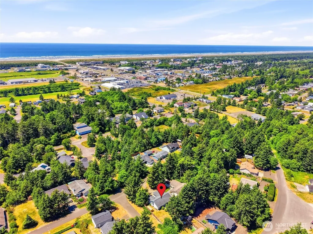 654 Woodland Loop NE Ocean Shores WA 98569