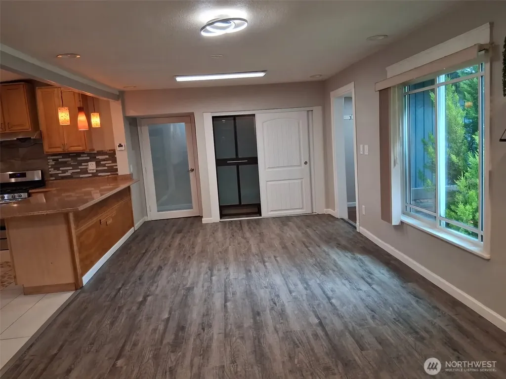 8242 S 128th Street Seattle WA 98178