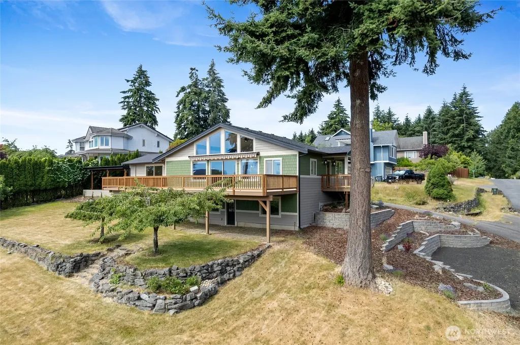 1268 Pilchuck Dr Fi Fox Island WA 98333
