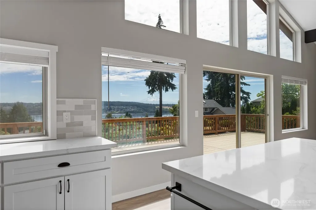 1268 Pilchuck Dr Fi Fox Island WA 98333