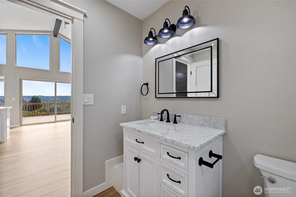 1268 Pilchuck Dr Fi Fox Island WA 98333