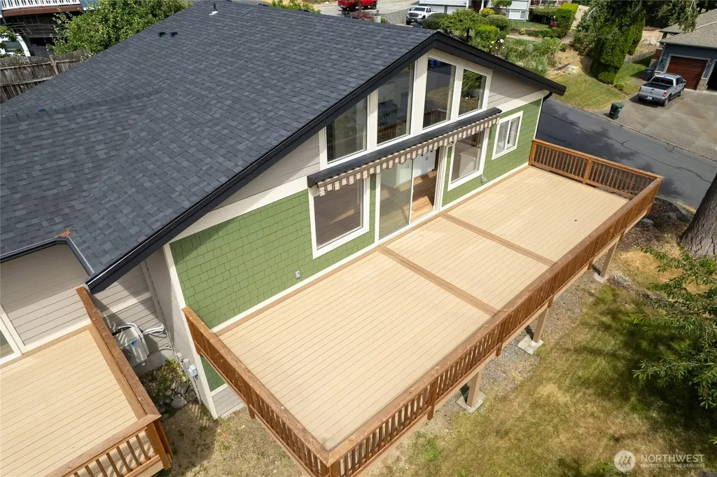 1268 Pilchuck Dr Fi Fox Island WA 98333