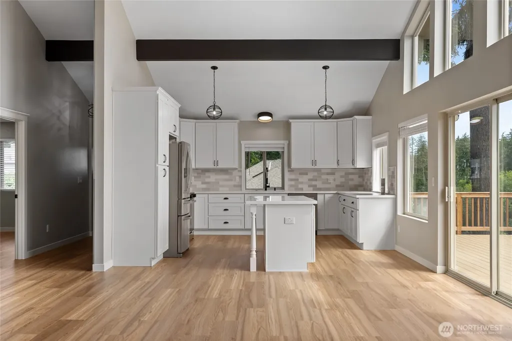 1268 Pilchuck Dr Fi Fox Island WA 98333