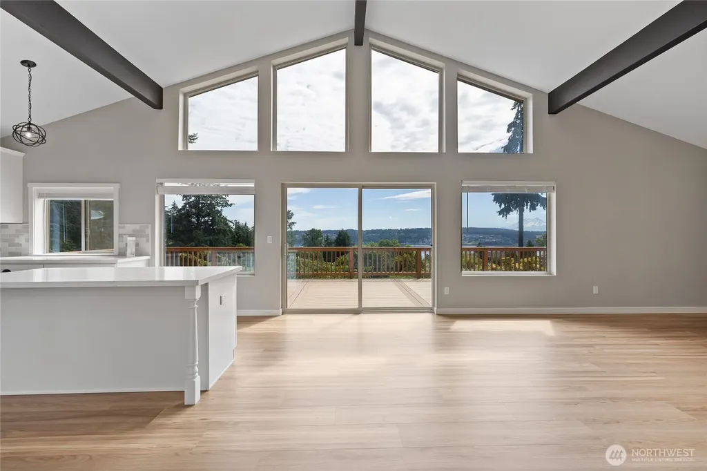 1268 Pilchuck Dr Fi Fox Island WA 98333