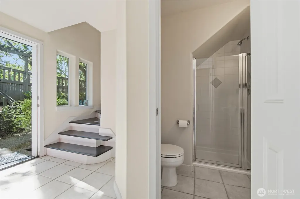 205 27th Avenue S Seattle WA 98144