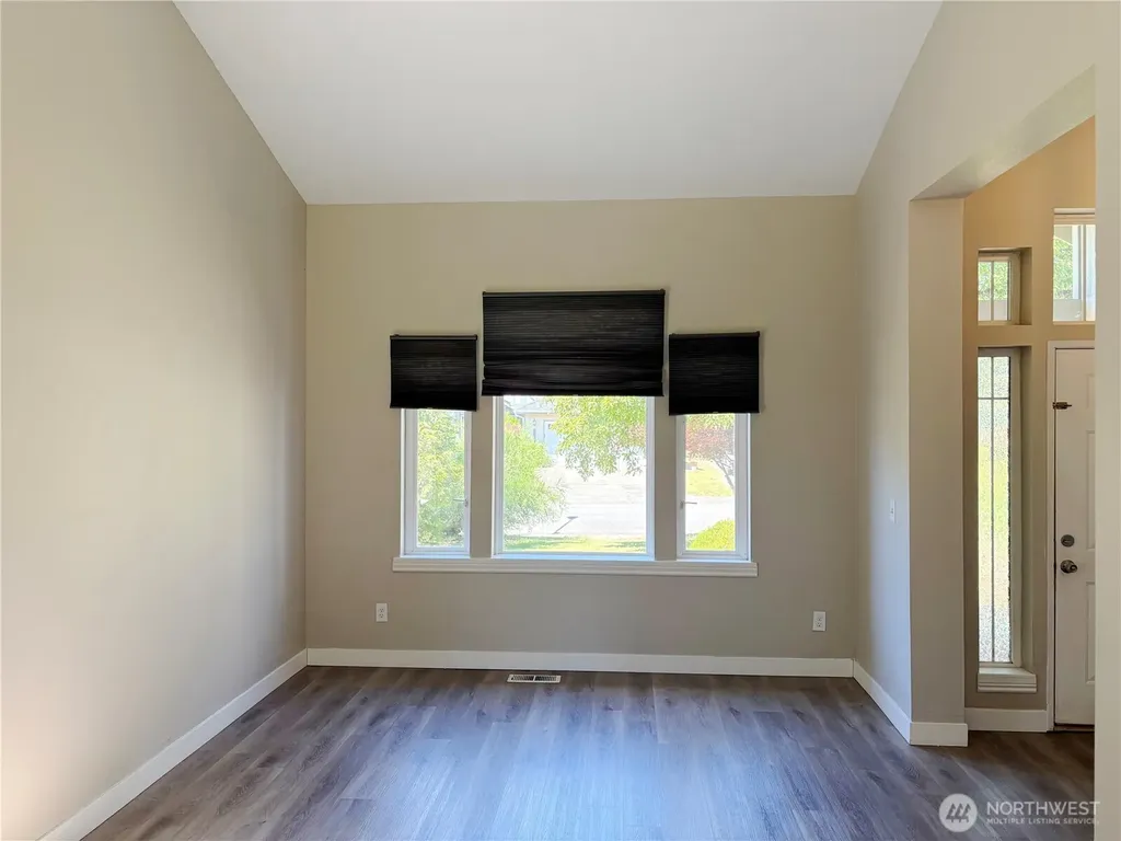 24712 234th Way SE Maple Valley WA 98038