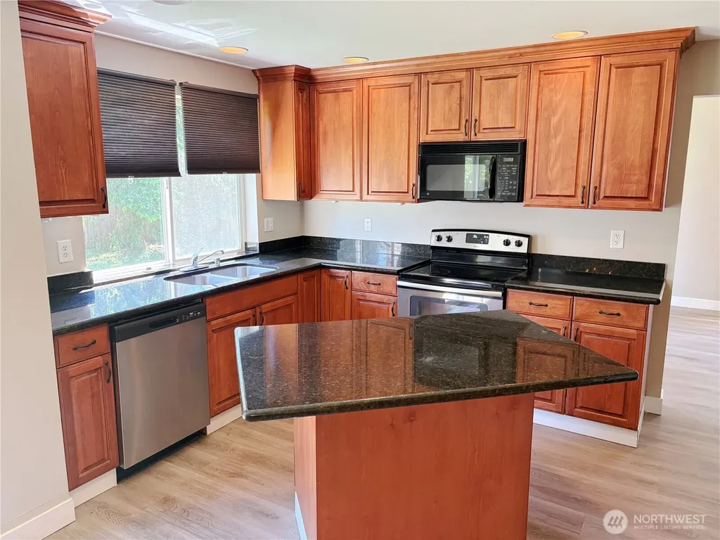 24712 234th Way SE Maple Valley WA 98038