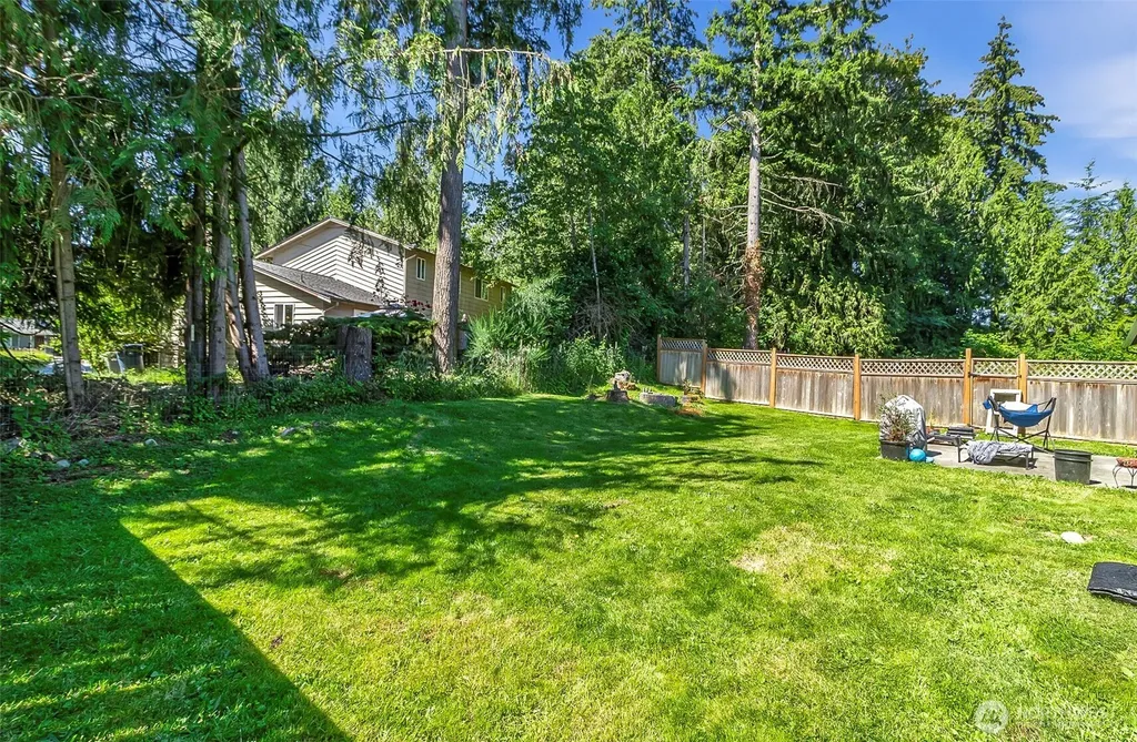 9010 9th Place SE Lake Stevens WA 98258