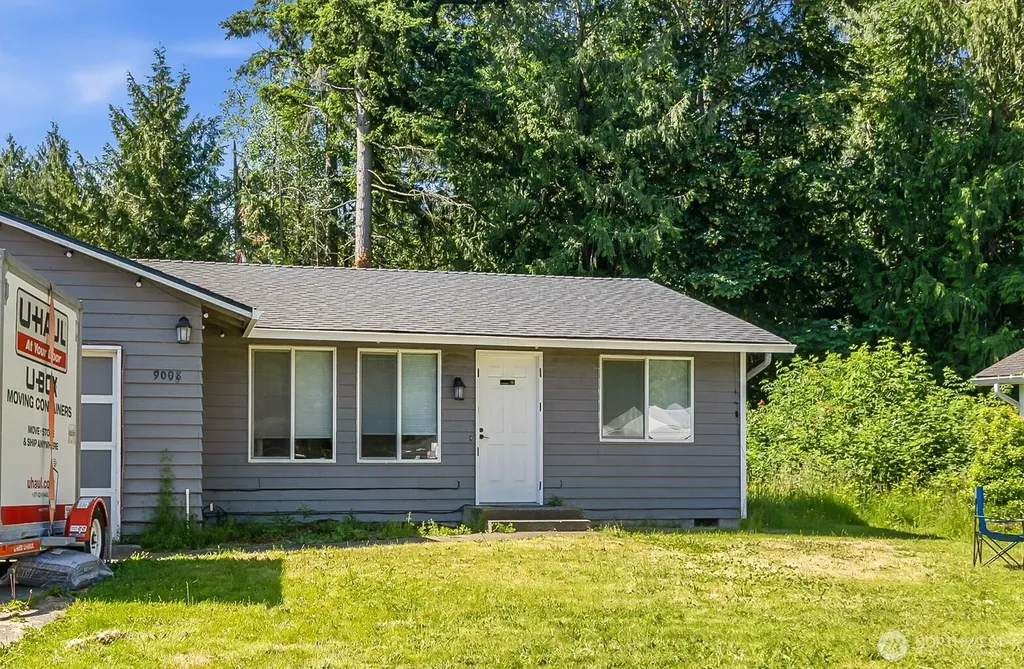 9010 9th Place SE Lake Stevens WA 98258