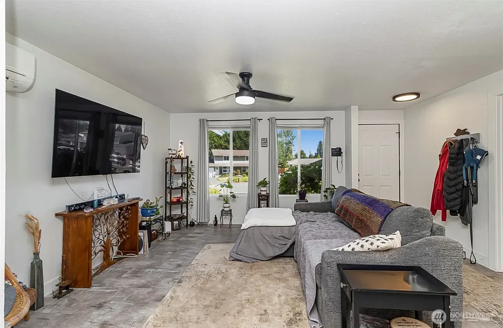 9010 9th Place SE Lake Stevens WA 98258