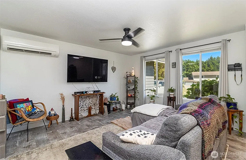 9010 9th Place SE Lake Stevens WA 98258