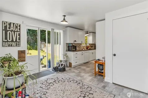9010 9th Place SE Lake Stevens WA 98258