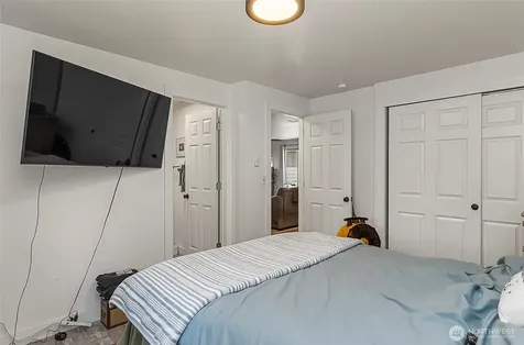 9010 9th Place SE Lake Stevens WA 98258