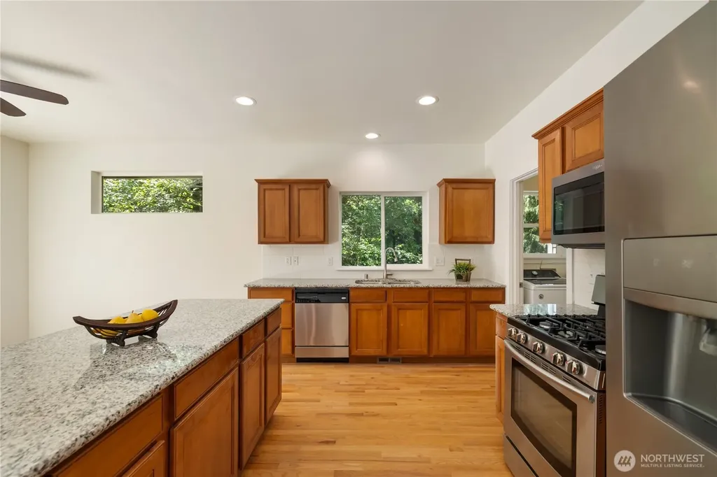 8706 Long Lake Road SE Port Orchard WA 98367