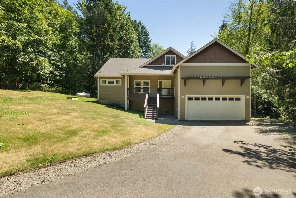 8706 Long Lake Road SE Port Orchard WA 98367