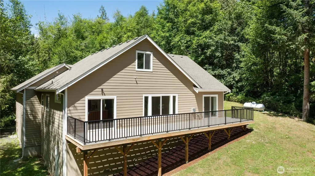 8706 Long Lake Road SE Port Orchard WA 98367
