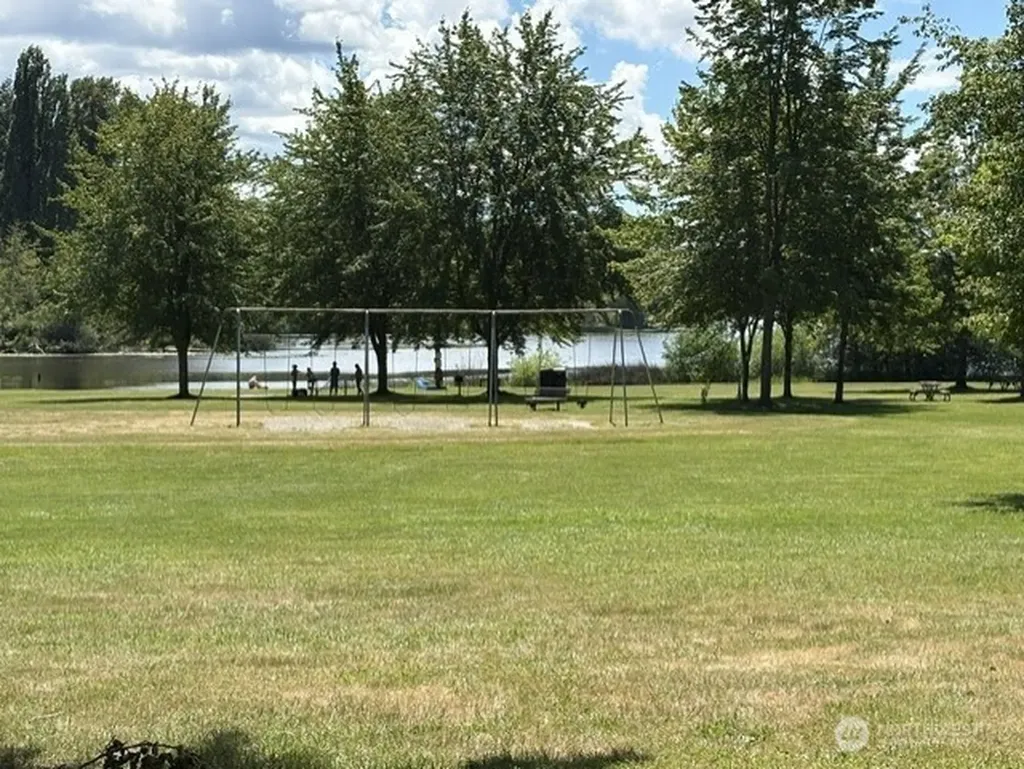 8706 Long Lake Road SE Port Orchard WA 98367