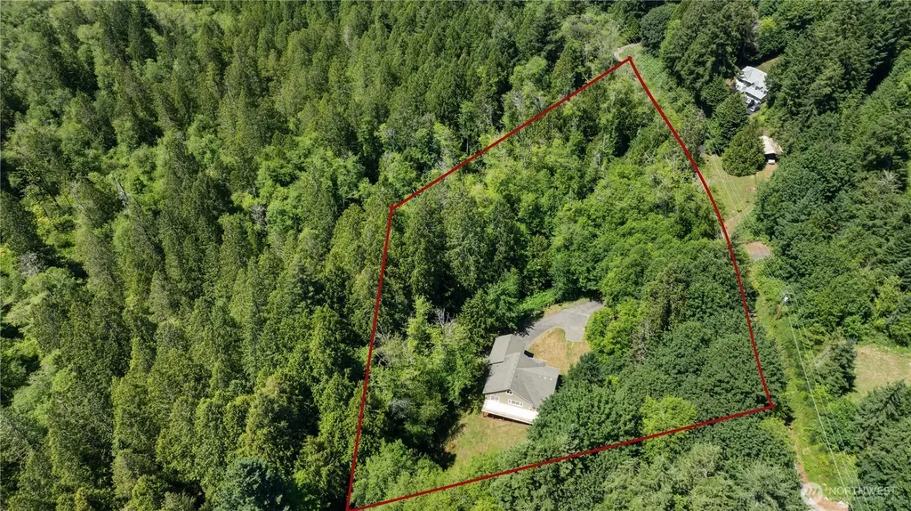 8706 Long Lake Road SE Port Orchard WA 98367