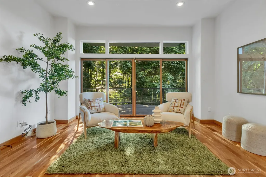 9601 NW 21st Avenue Seattle WA 98117