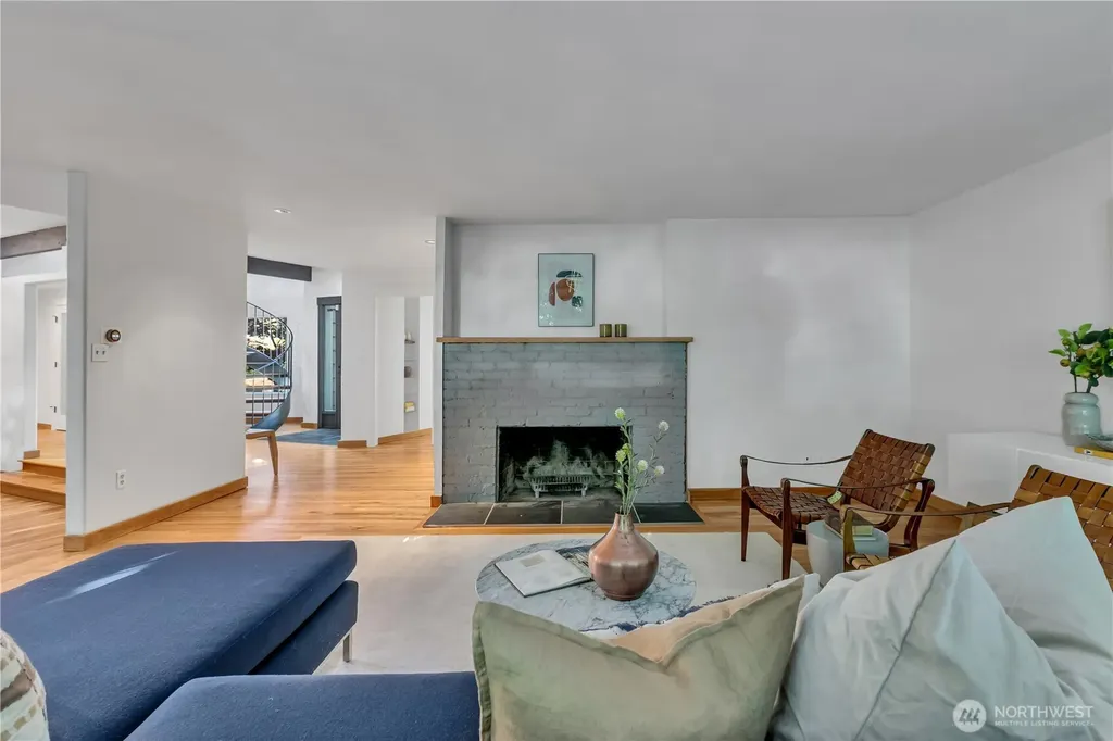 9601 NW 21st Avenue Seattle WA 98117