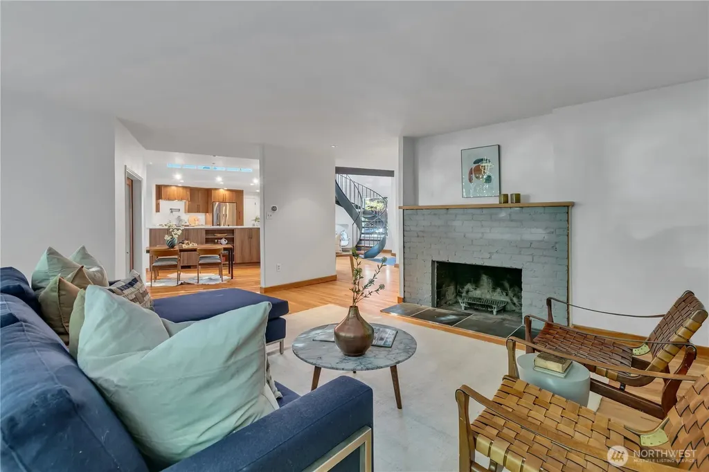 9601 NW 21st Avenue Seattle WA 98117