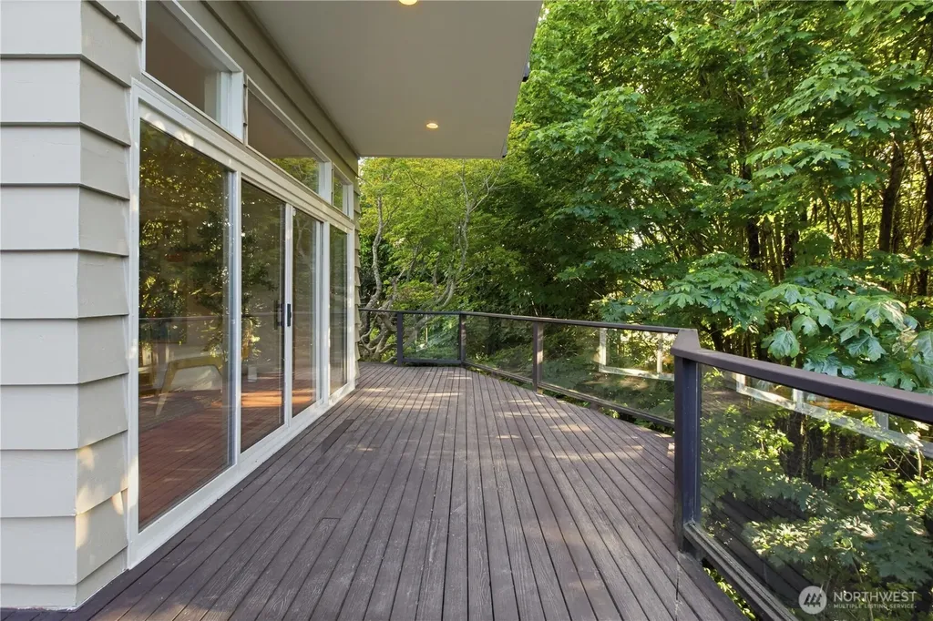 9601 NW 21st Avenue Seattle WA 98117